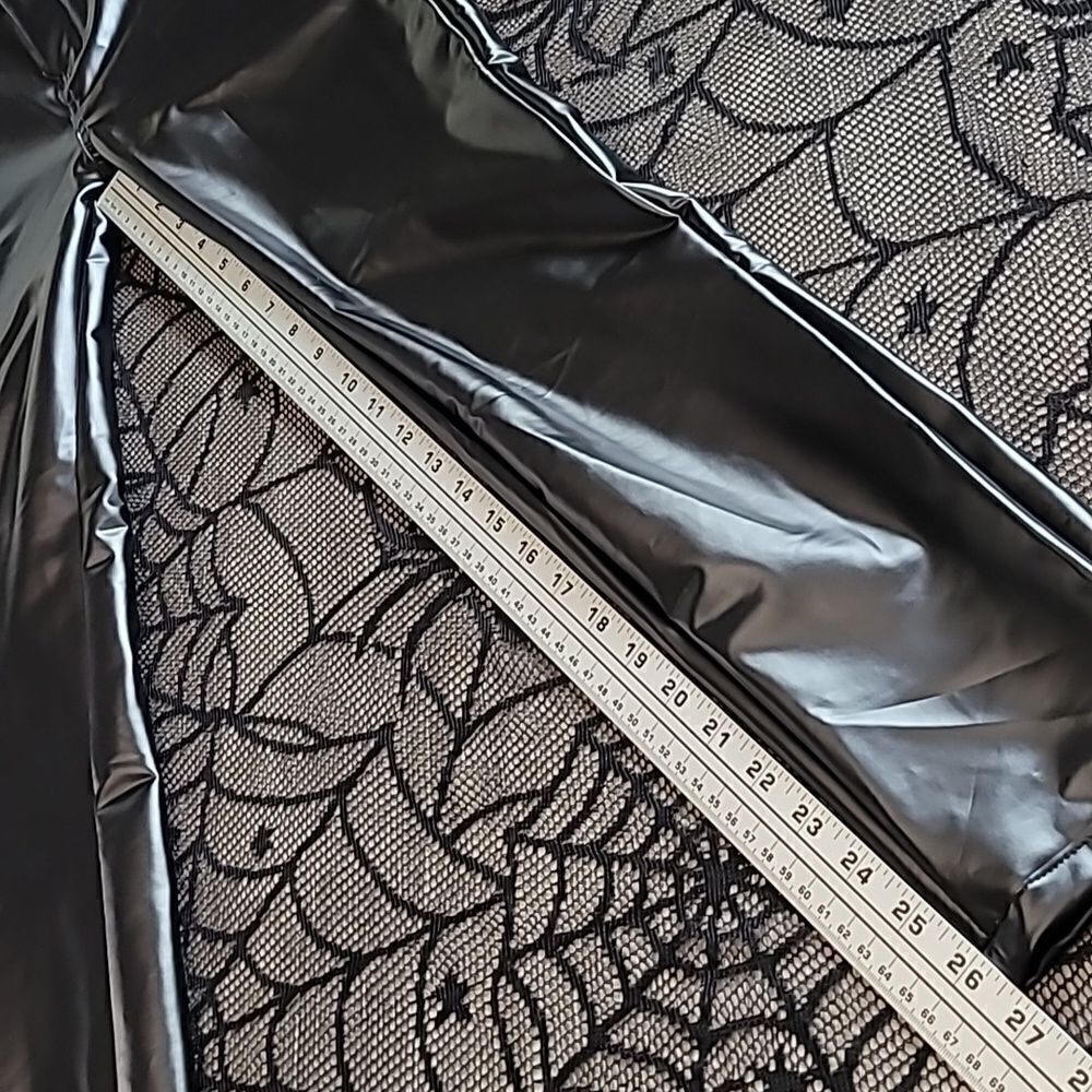 Black Mid-High Waisted Shiny Faux Leather Leggings Juniors Size Small - Picture 8 of 8